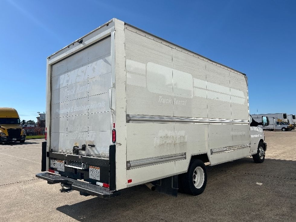 Light Duty Box Truck-Light and Medium Duty Trucks-GMC-2021-Savana G33903-Beaumont-TX-98,428\n\t\tmiles-$ 29,500 - Image 12