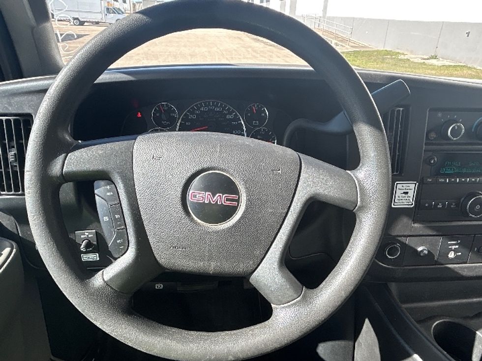 Light Duty Box Truck-Light and Medium Duty Trucks-GMC-2021-Savana G33903-Beaumont-TX-98,428\n\t\tmiles-$ 29,500 - Image 17