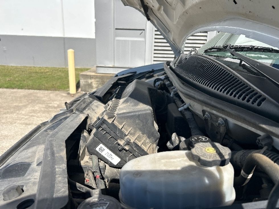 Light Duty Box Truck-Light and Medium Duty Trucks-GMC-2021-Savana G33903-Beaumont-TX-98,428\n\t\tmiles-$ 29,500 - Image 23