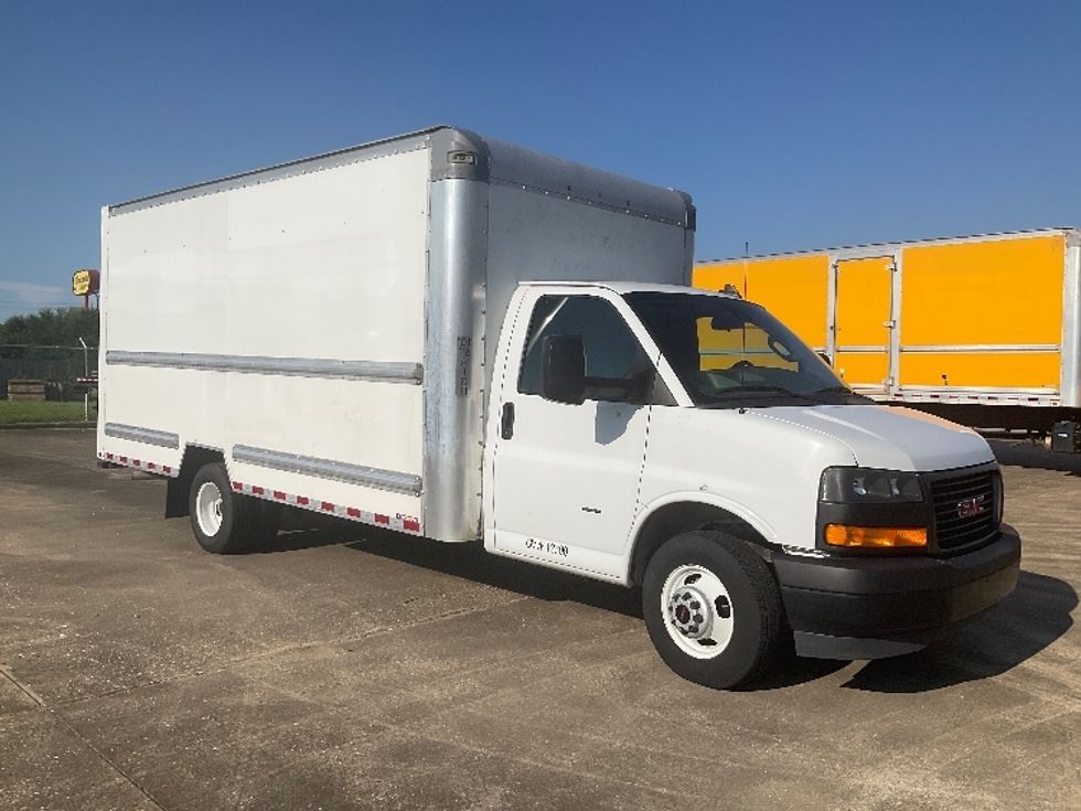 Light Duty Box Truck-Light and Medium Duty Trucks-GMC-2021-Savana G33903-Beaumont-TX-99,392\n\t\tmiles-$ 12,000 - Image 1