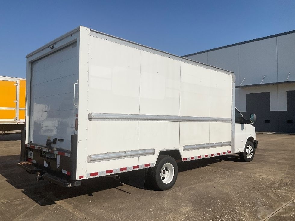 Light Duty Box Truck-Light and Medium Duty Trucks-GMC-2021-Savana G33903-Beaumont-TX-99,392\n\t\tmiles-$ 12,000 - Image 12