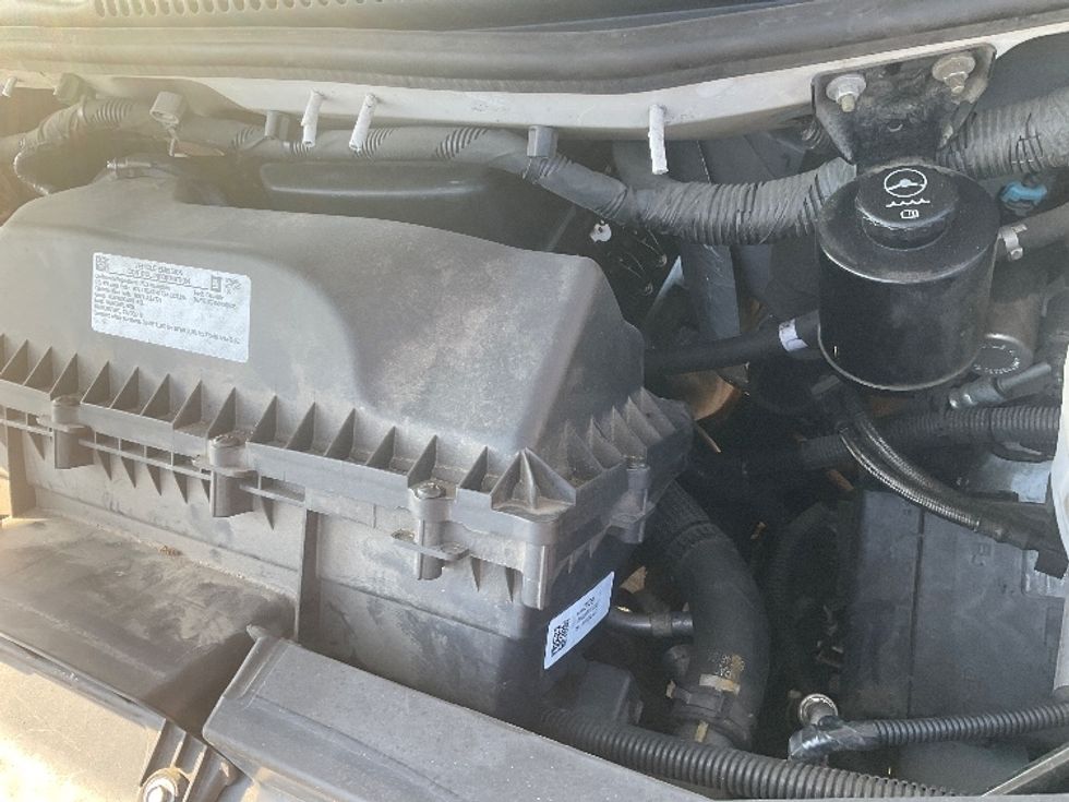 Light Duty Box Truck-Light and Medium Duty Trucks-GMC-2021-Savana G33903-Beaumont-TX-99,392\n\t\tmiles-$ 12,000 - Image 22