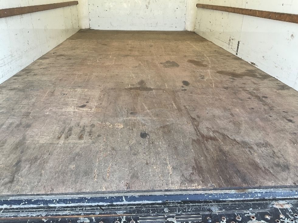 Light Duty Box Truck-Light and Medium Duty Trucks-GMC-2021-Savana G33903-Beaumont-TX-99,392\n\t\tmiles-$ 12,000 - Image 9