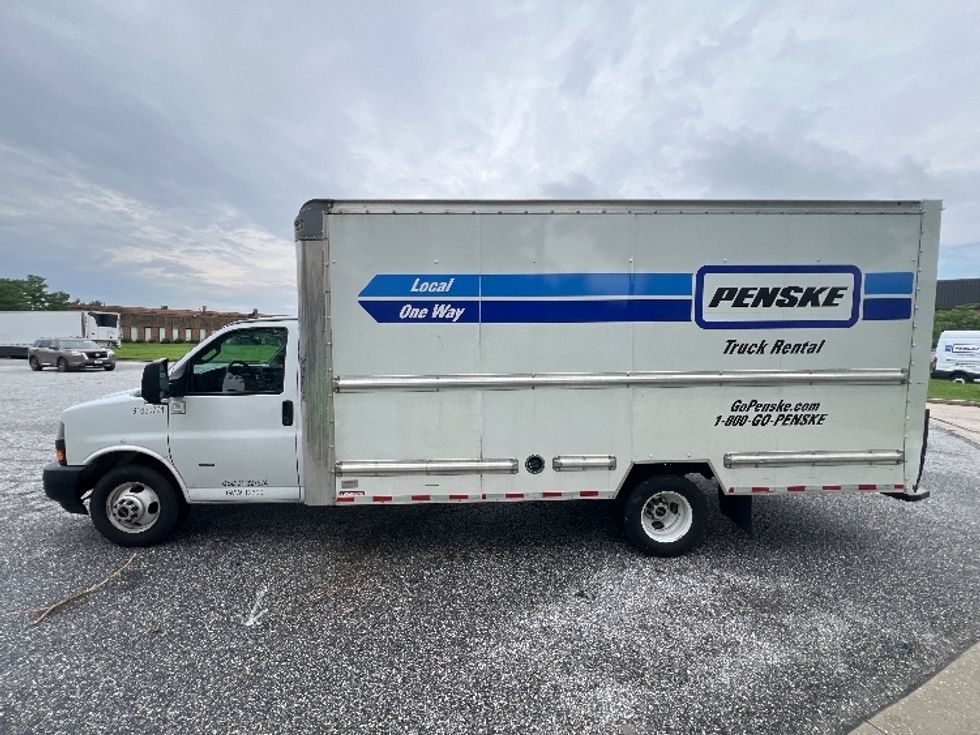 Light Duty Box Truck-Light and Medium Duty Trucks-GMC-2021-Savana G33903-Belcamp-MD-63,153\n\t\tmiles-$ 32,500 - Image 4