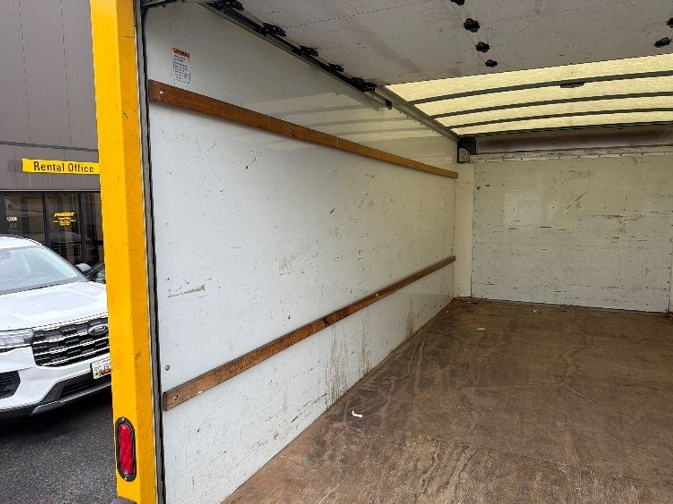 Light Duty Box Truck-Light and Medium Duty Trucks-GMC-2021-Savana G33903-Belcamp-MD-94,092\n\t\tmiles-$ 26,250 - Image 10