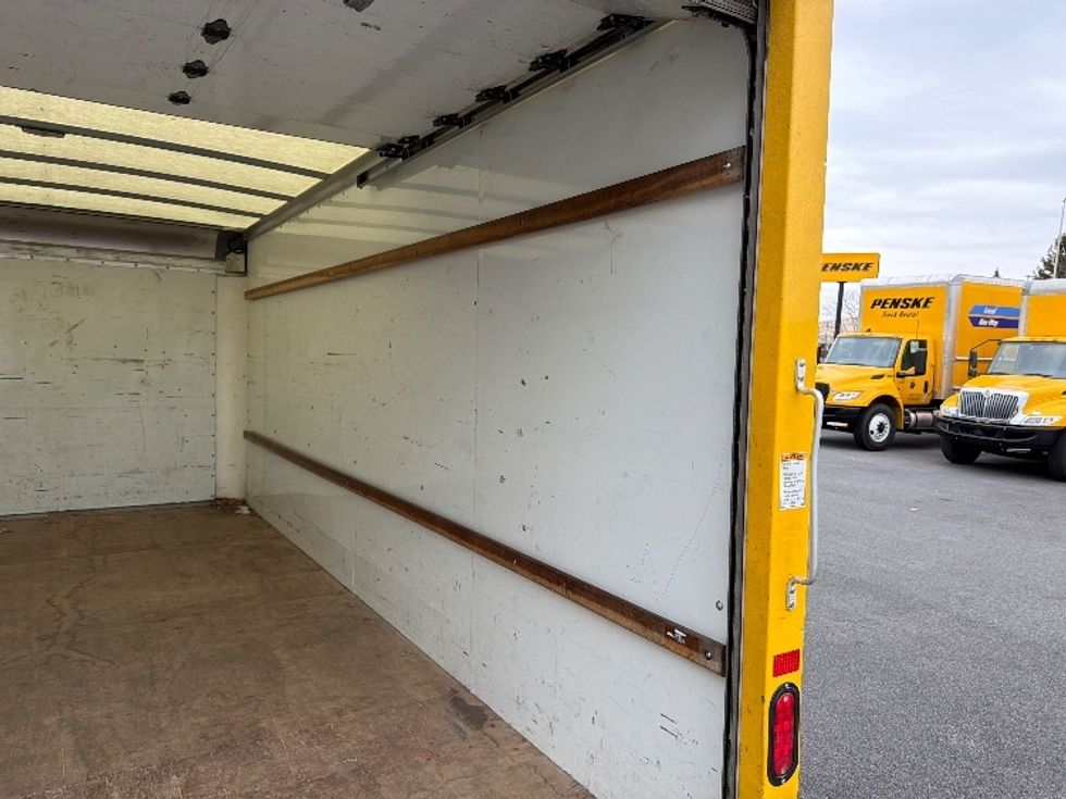 Light Duty Box Truck-Light and Medium Duty Trucks-GMC-2021-Savana G33903-Belcamp-MD-94,092\n\t\tmiles-$ 26,250 - Image 11