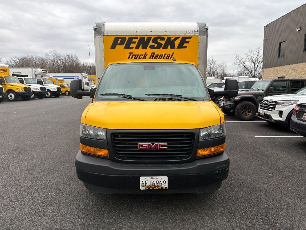 Light Duty Box Truck-Light and Medium Duty Trucks-GMC-2021-Savana G33903-Belcamp-MD-94,092\n\t\tmiles-$ 26,250 - Image 2