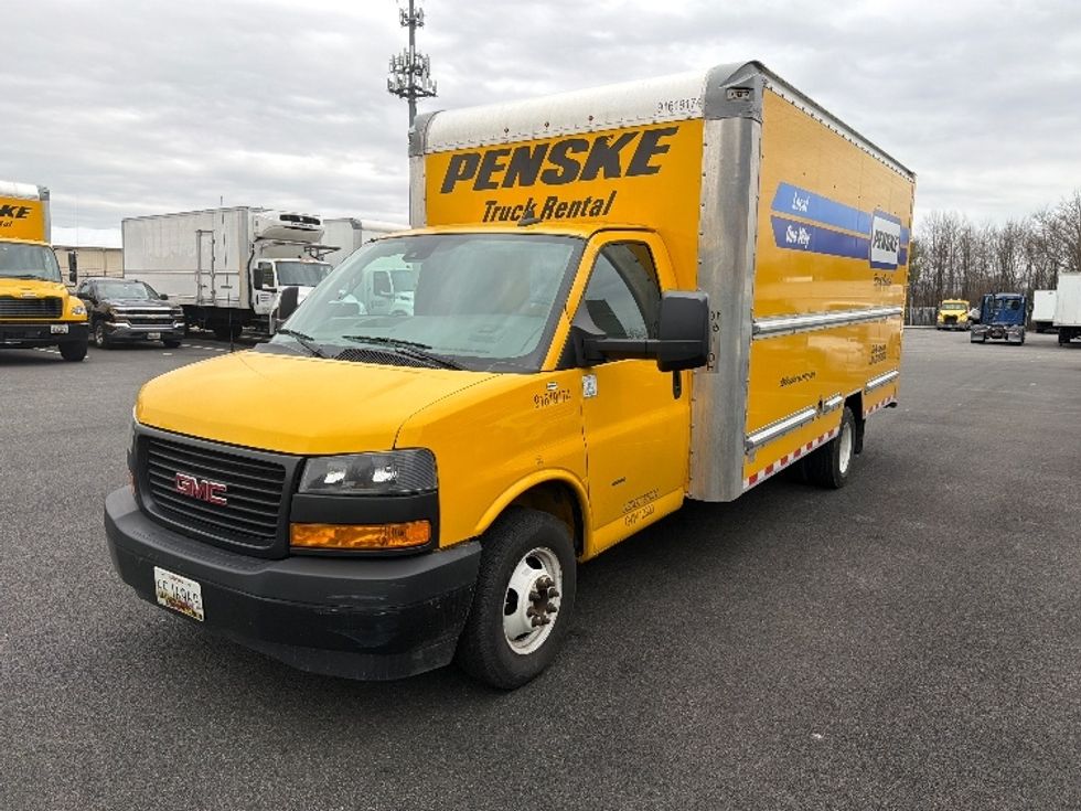 Light Duty Box Truck-Light and Medium Duty Trucks-GMC-2021-Savana G33903-Belcamp-MD-94,092\n\t\tmiles-$ 26,250 - Image 3