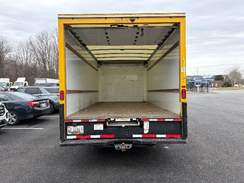 Light Duty Box Truck-Light and Medium Duty Trucks-GMC-2021-Savana G33903-Belcamp-MD-94,092\n\t\tmiles-$ 26,250 - Image 7