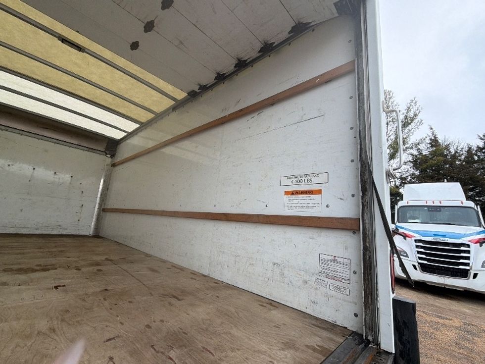 Light Duty Box Truck-Light and Medium Duty Trucks-GMC-2021-Savana G33903-Belden-MS-109,912\n\t\tmiles-$ 28,000 - Image 12