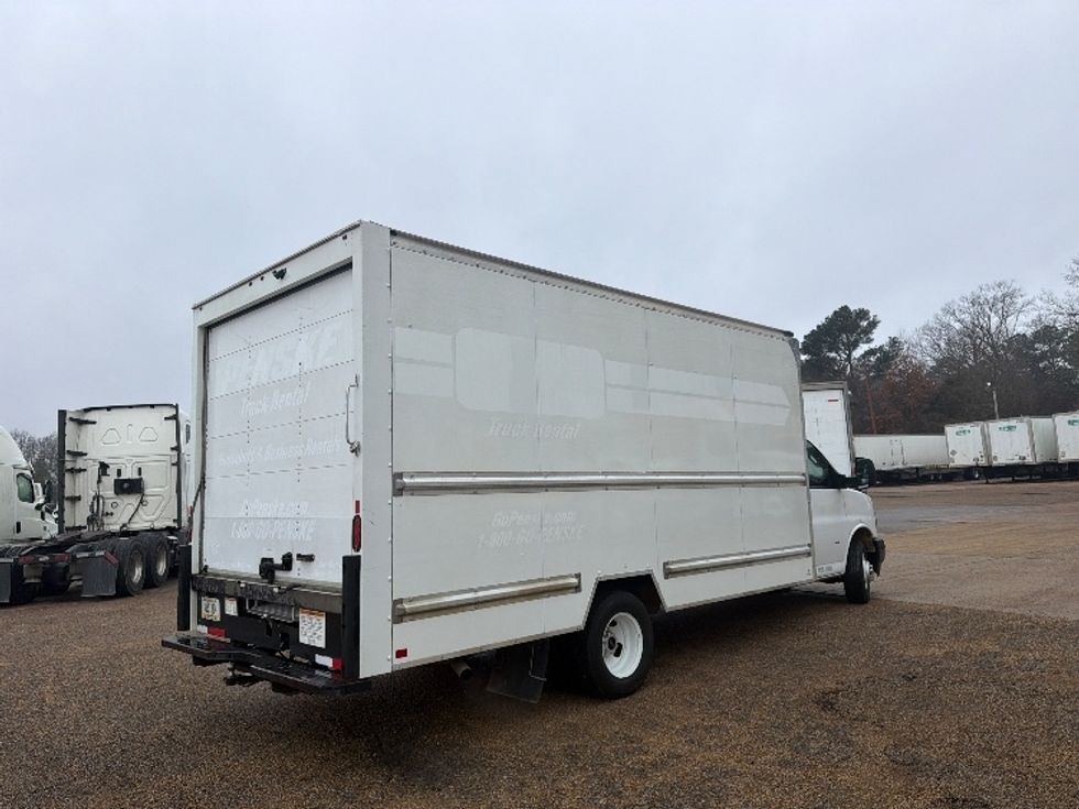 Light Duty Box Truck-Light and Medium Duty Trucks-GMC-2021-Savana G33903-Belden-MS-109,912\n\t\tmiles-$ 28,000 - Image 13