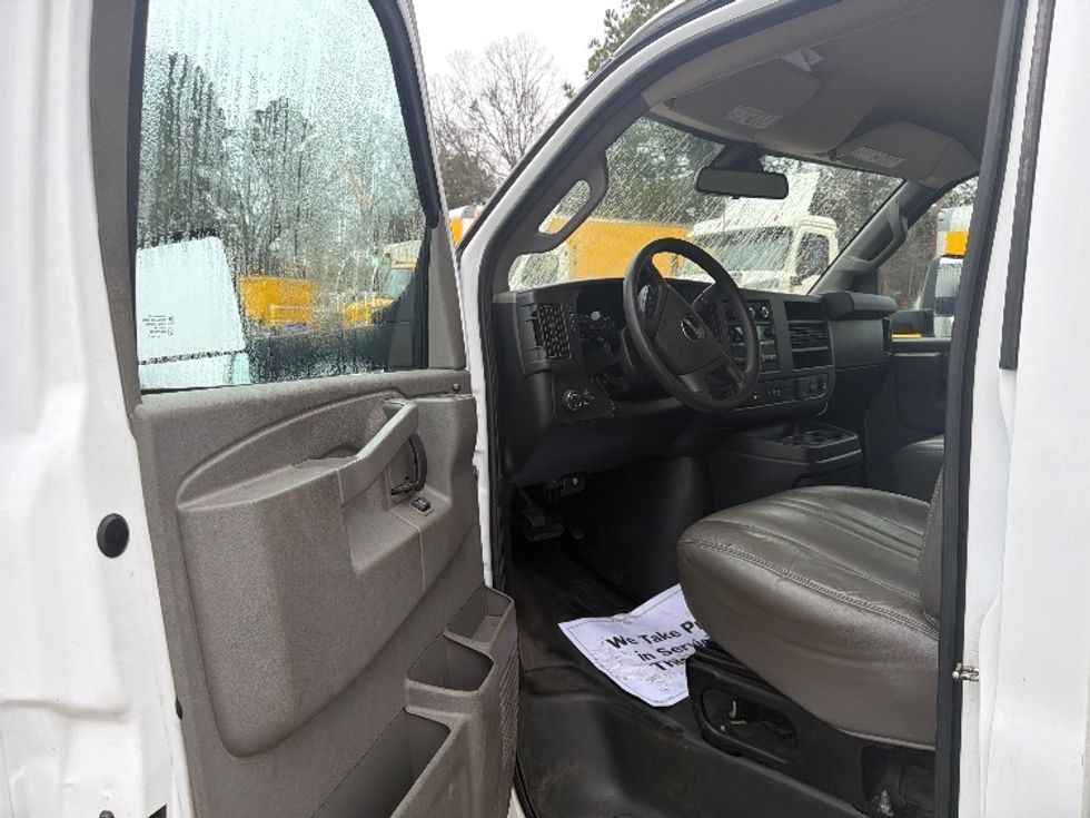 Light Duty Box Truck-Light and Medium Duty Trucks-GMC-2021-Savana G33903-Belden-MS-109,912\n\t\tmiles-$ 28,000 - Image 16