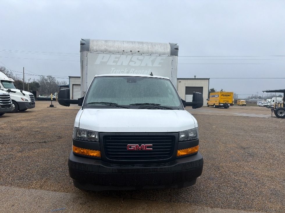 Light Duty Box Truck-Light and Medium Duty Trucks-GMC-2021-Savana G33903-Belden-MS-109,912\n\t\tmiles-$ 28,000 - Image 2