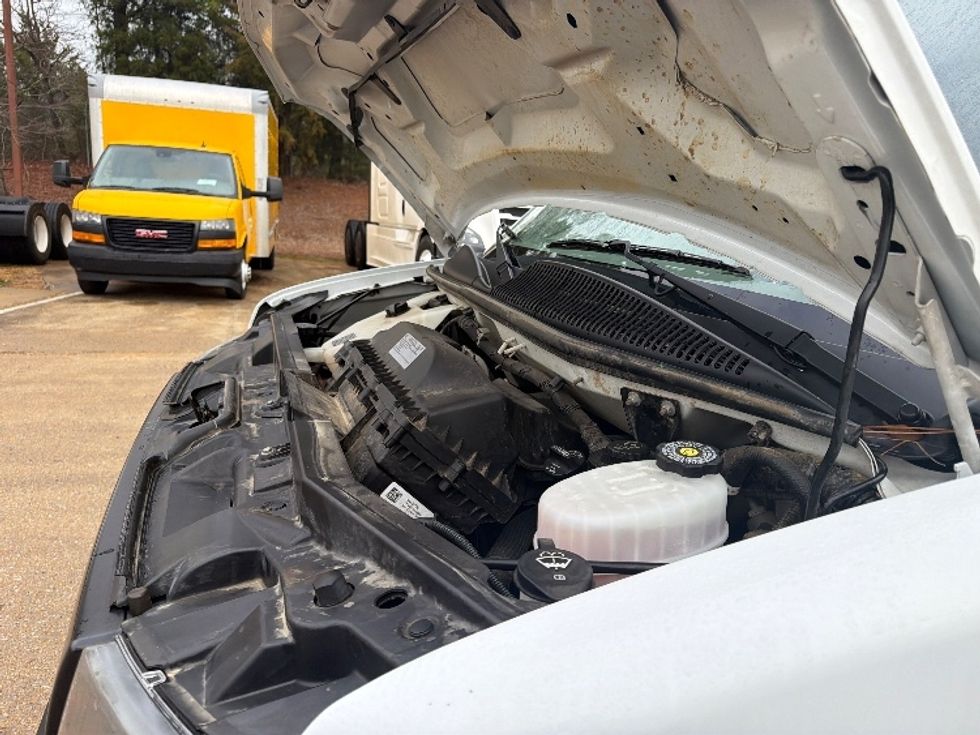 Light Duty Box Truck-Light and Medium Duty Trucks-GMC-2021-Savana G33903-Belden-MS-109,912\n\t\tmiles-$ 28,000 - Image 24