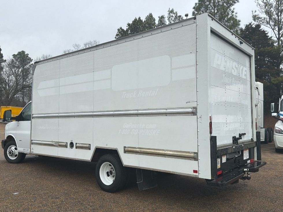 Light Duty Box Truck-Light and Medium Duty Trucks-GMC-2021-Savana G33903-Belden-MS-109,912\n\t\tmiles-$ 28,000 - Image 6