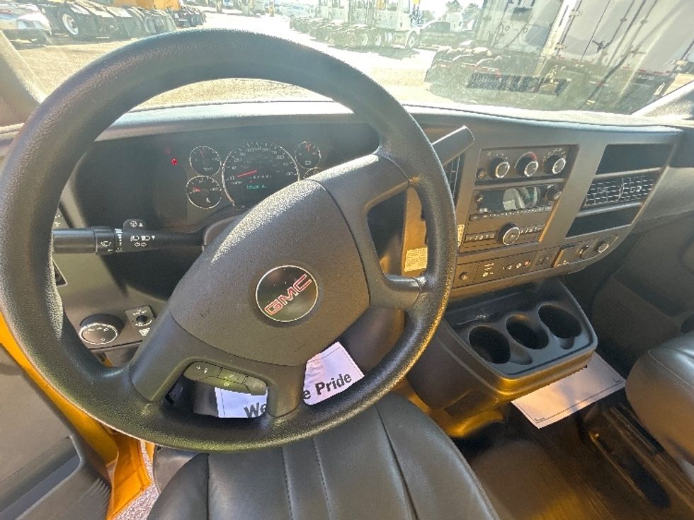 Light Duty Box Truck-Light and Medium Duty Trucks-GMC-2021-Savana G33903-Belden-MS-120,325\n\t\tmiles-$ 24,000 - Image 18