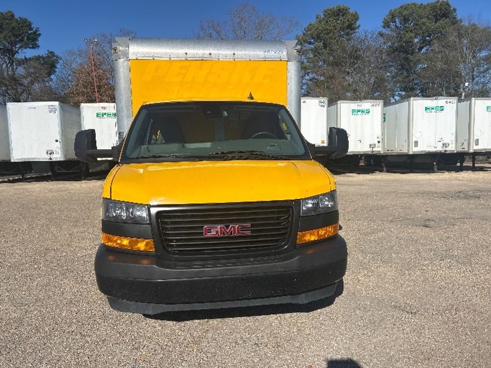 Light Duty Box Truck-Light and Medium Duty Trucks-GMC-2021-Savana G33903-Belden-MS-120,325\n\t\tmiles-$ 24,000 - Image 2