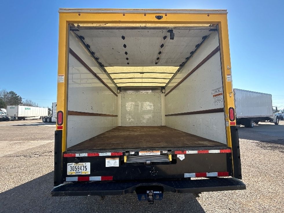 Light Duty Box Truck-Light and Medium Duty Trucks-GMC-2021-Savana G33903-Belden-MS-120,325\n\t\tmiles-$ 24,000 - Image 8