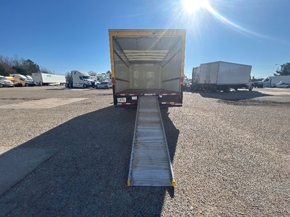 Light Duty Box Truck-Light and Medium Duty Trucks-GMC-2021-Savana G33903-Belden-MS-120,325\n\t\tmiles-$ 24,000 - Image 9