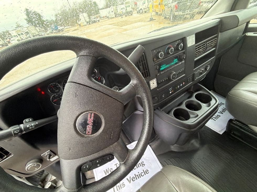 Light Duty Box Truck-Light and Medium Duty Trucks-GMC-2021-Savana G33903-Belden-MS-88,349\n\t\tmiles-$ 30,500 - Image 17