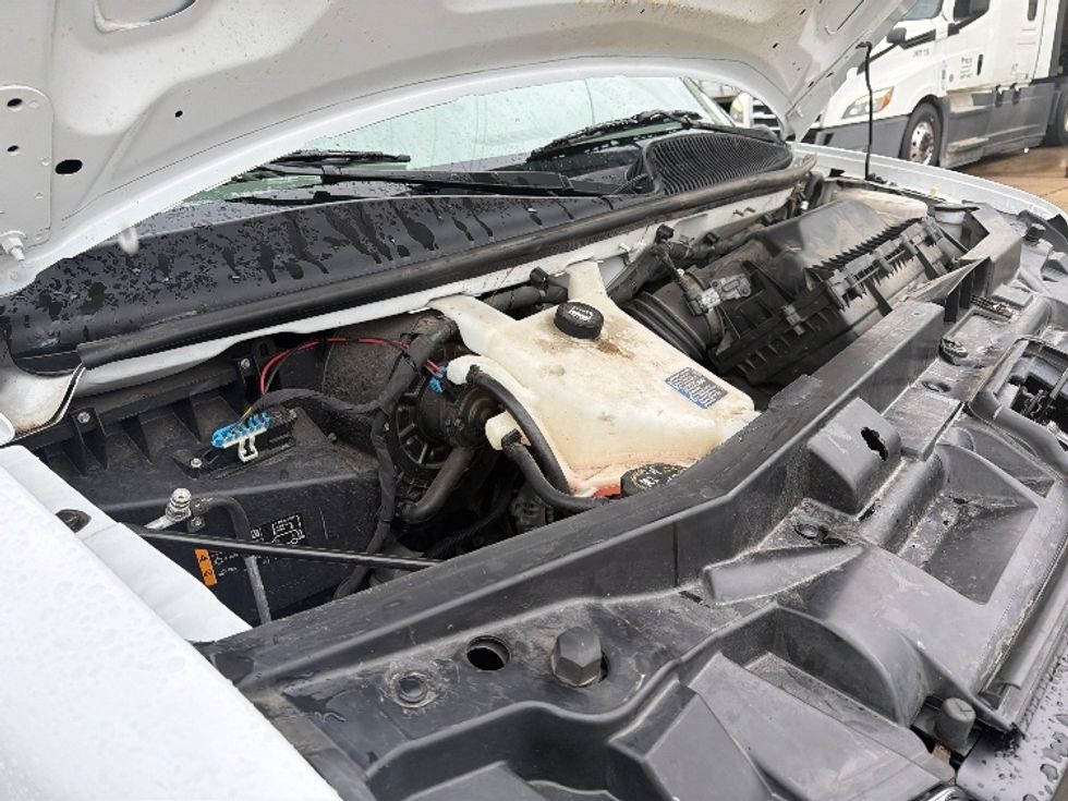 Light Duty Box Truck-Light and Medium Duty Trucks-GMC-2021-Savana G33903-Belden-MS-88,349\n\t\tmiles-$ 30,500 - Image 23