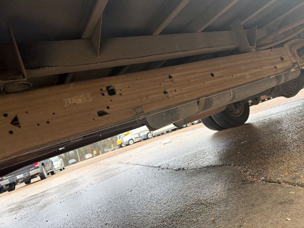 Light Duty Box Truck-Light and Medium Duty Trucks-GMC-2021-Savana G33903-Belden-MS-88,349\n\t\tmiles-$ 30,500 - Image 5