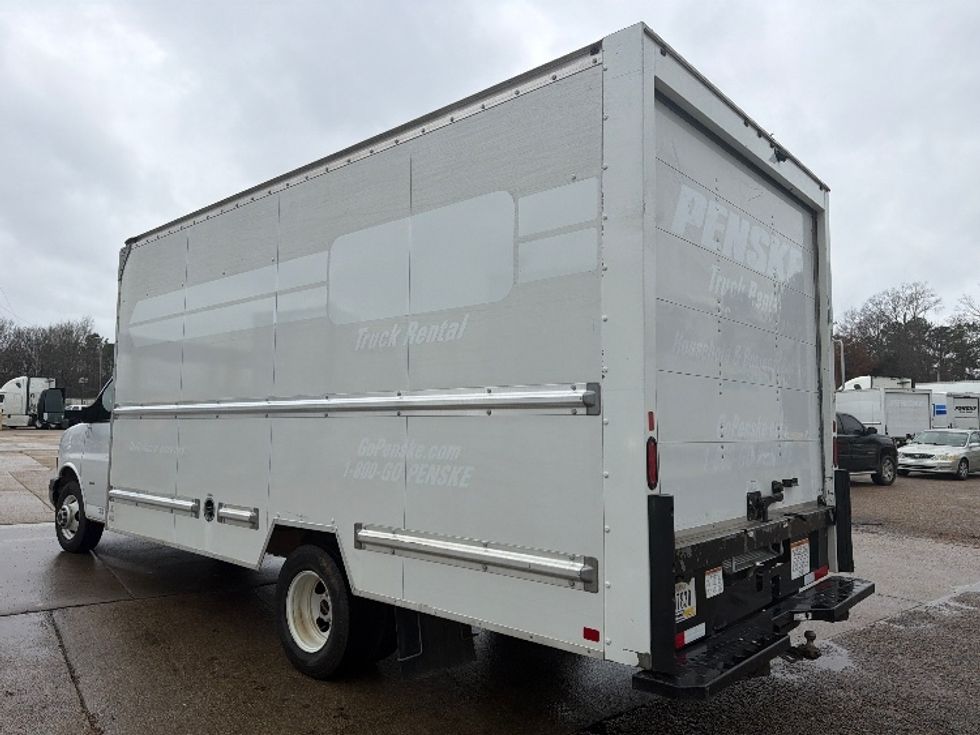 Light Duty Box Truck-Light and Medium Duty Trucks-GMC-2021-Savana G33903-Belden-MS-88,349\n\t\tmiles-$ 30,500 - Image 6