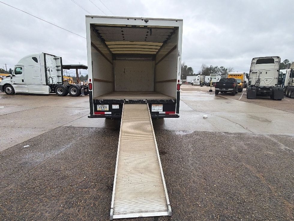 Light Duty Box Truck-Light and Medium Duty Trucks-GMC-2021-Savana G33903-Belden-MS-88,349\n\t\tmiles-$ 30,500 - Image 9