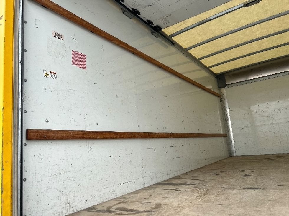 Light Duty Box Truck-Light and Medium Duty Trucks-GMC-2021-Savana G33903-Belden-MS-92,994\n\t\tmiles-$ 27,000 - Image 10