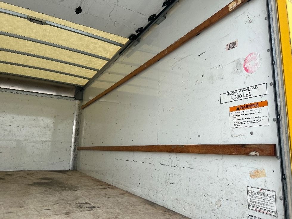 Light Duty Box Truck-Light and Medium Duty Trucks-GMC-2021-Savana G33903-Belden-MS-92,994\n\t\tmiles-$ 27,000 - Image 11