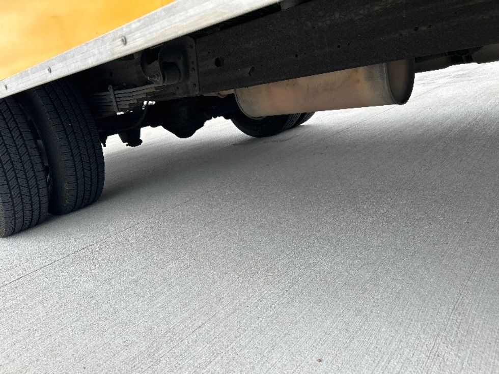 Light Duty Box Truck-Light and Medium Duty Trucks-GMC-2021-Savana G33903-Belden-MS-92,994\n\t\tmiles-$ 27,000 - Image 13