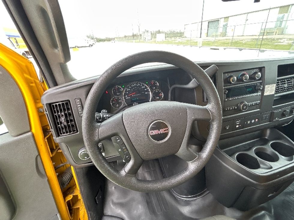 Light Duty Box Truck-Light and Medium Duty Trucks-GMC-2021-Savana G33903-Belden-MS-92,994\n\t\tmiles-$ 27,000 - Image 16