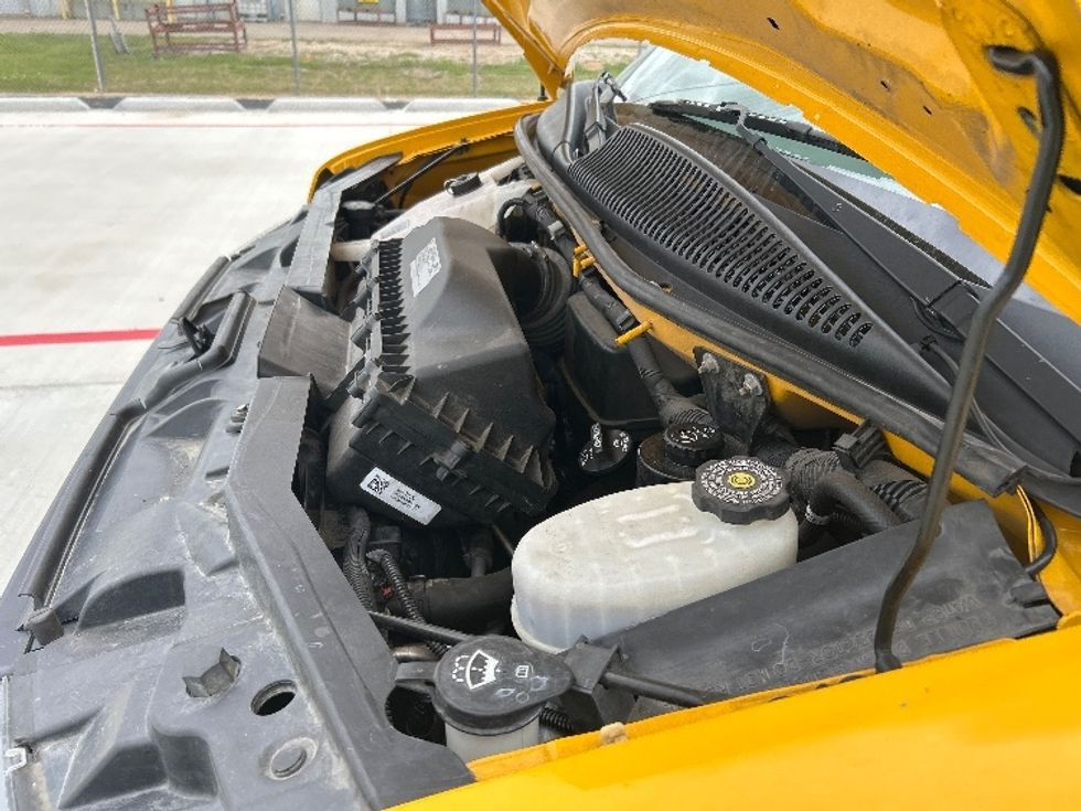 Light Duty Box Truck-Light and Medium Duty Trucks-GMC-2021-Savana G33903-Belden-MS-92,994\n\t\tmiles-$ 27,000 - Image 23