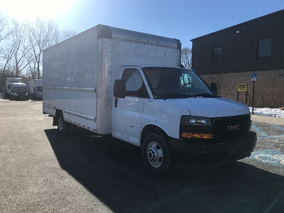 Used Light Duty Box Trucks for Sale in Bensalem - Penske Used Trucks