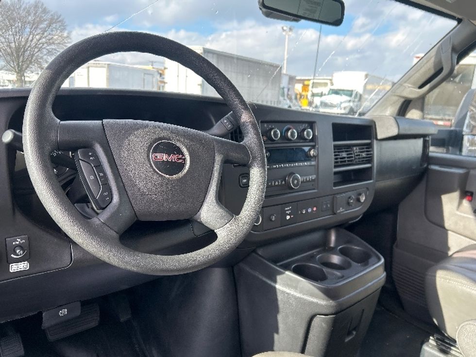Light Duty Box Truck-Light and Medium Duty Trucks-GMC-2021-Savana G33903-Bensalem-PA-105,256\n\t\tmiles-$ 28,000 - Image 18