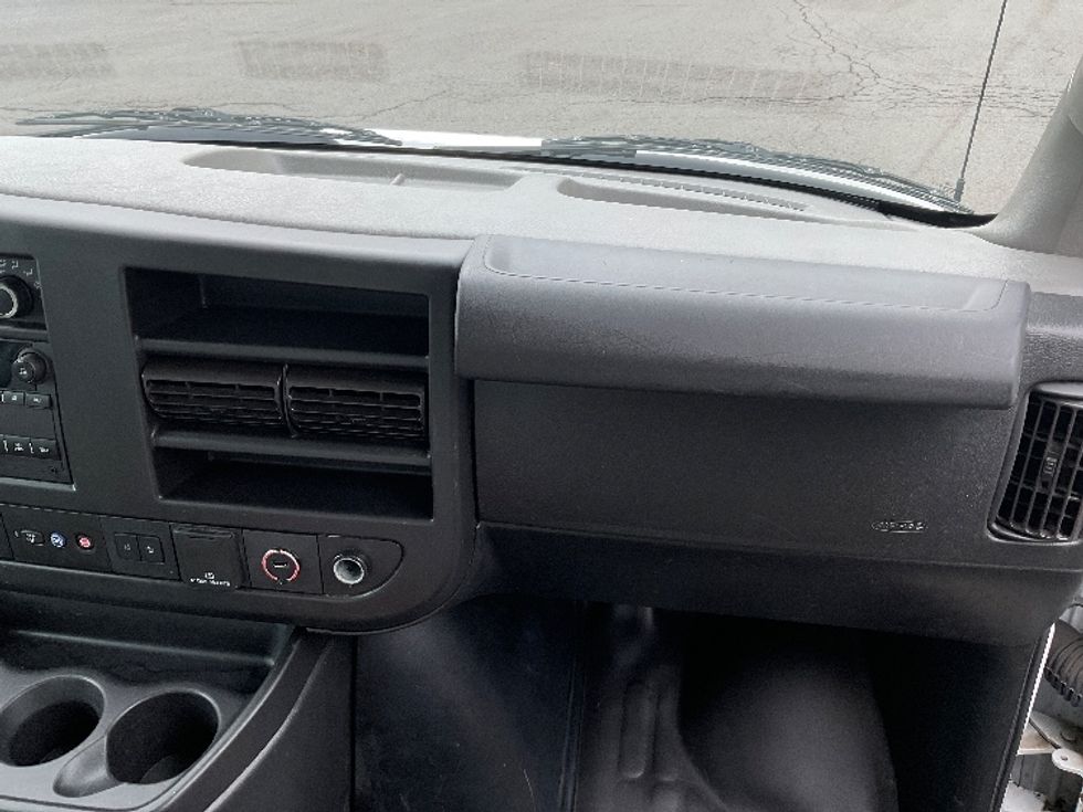 Light Duty Box Truck-Light and Medium Duty Trucks-GMC-2021-Savana G33903-Binghamton-NY-106,843\n\t\tmiles-$ 28,000 - Image 20