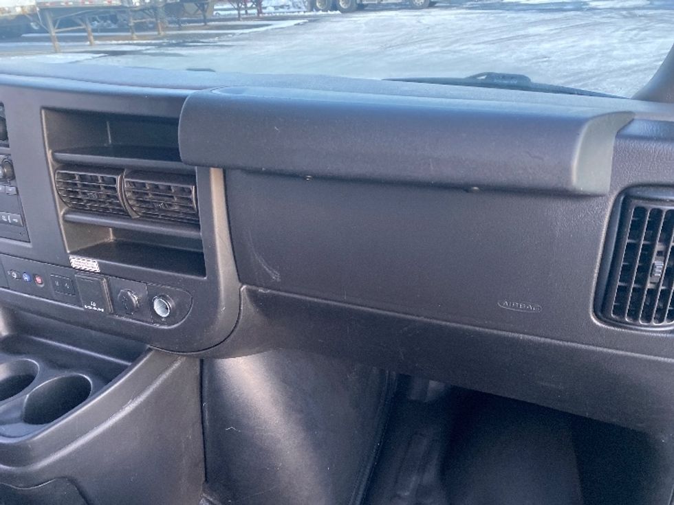 Light Duty Box Truck-Light and Medium Duty Trucks-GMC-2021-Savana G33903-Binghamton-NY-107,574\n\t\tmiles-$ 27,000 - Image 21