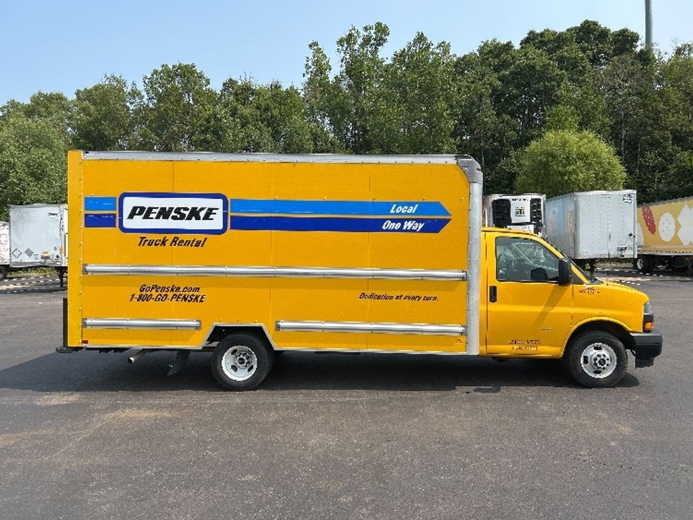 Light Duty Box Truck-Light and Medium Duty Trucks-GMC-2021-Savana G33903-Binghamton-NY-109,207\n\t\tmiles-$ 22,250 - Image 15