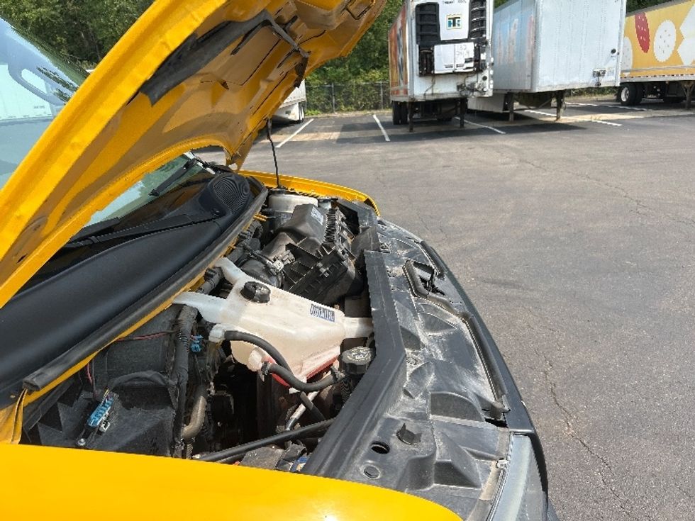 Light Duty Box Truck-Light and Medium Duty Trucks-GMC-2021-Savana G33903-Binghamton-NY-109,207\n\t\tmiles-$ 22,250 - Image 23
