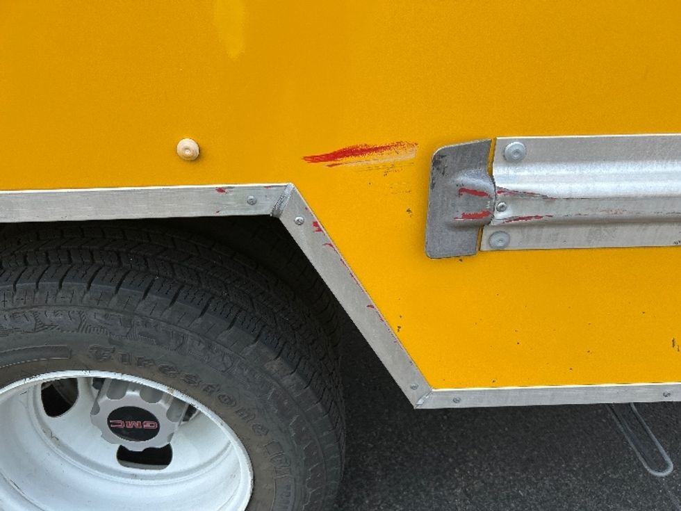 Light Duty Box Truck-Light and Medium Duty Trucks-GMC-2021-Savana G33903-Binghamton-NY-109,207\n\t\tmiles-$ 22,250 - Image 27