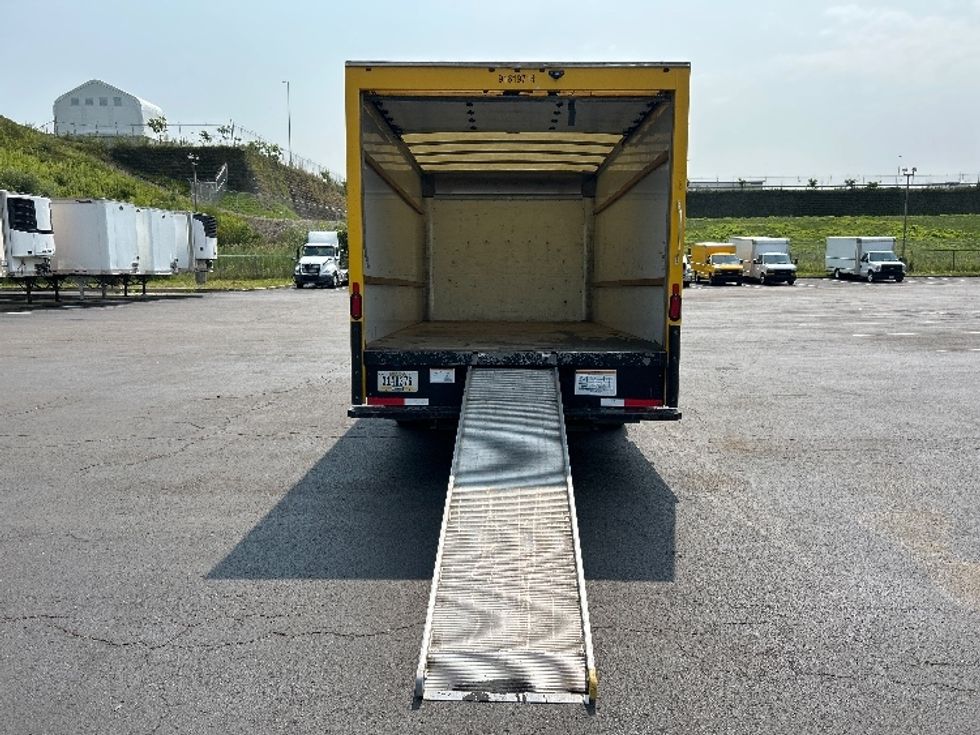 Light Duty Box Truck-Light and Medium Duty Trucks-GMC-2021-Savana G33903-Binghamton-NY-109,207\n\t\tmiles-$ 22,250 - Image 9