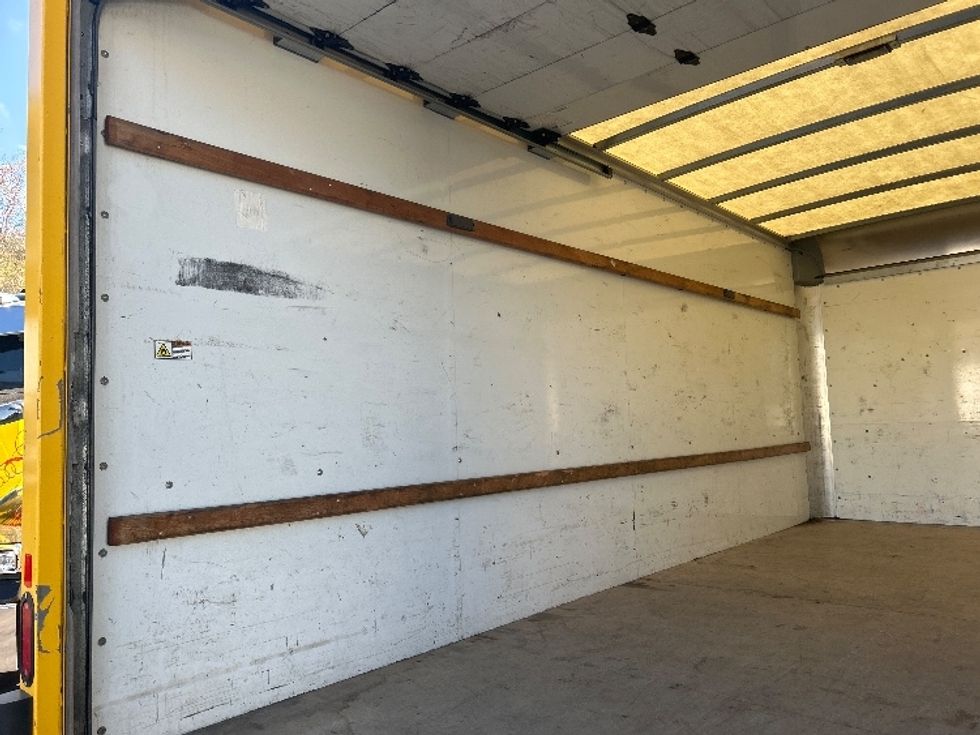 Light Duty Box Truck-Light and Medium Duty Trucks-GMC-2021-Savana G33903-Binghamton-NY-110,670\n\t\tmiles-$ 24,250 - Image 11