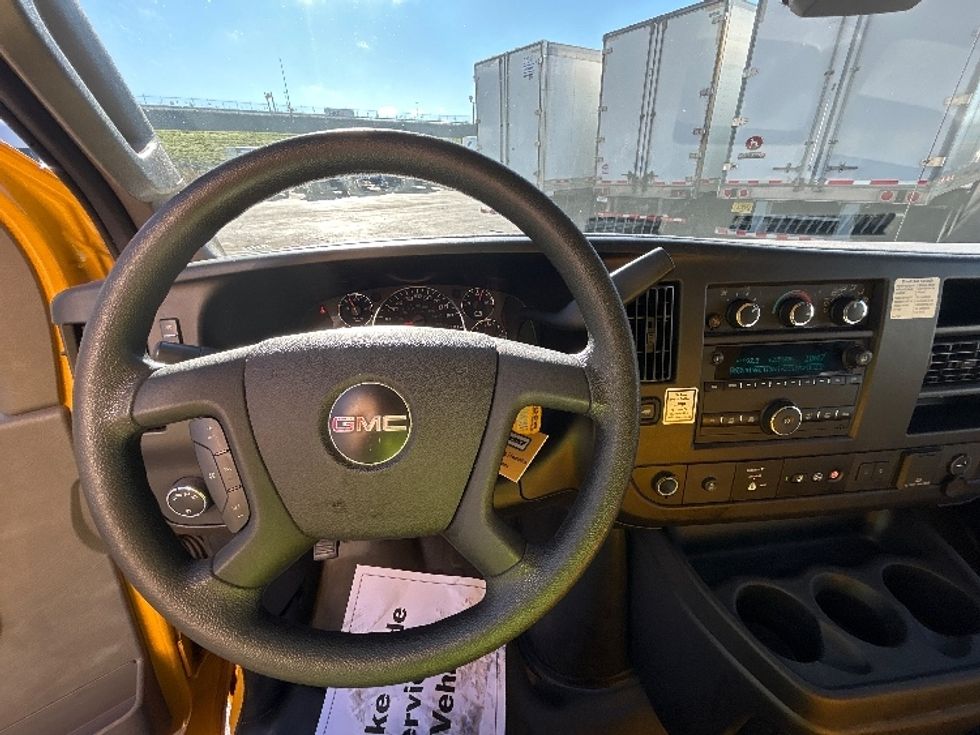 Light Duty Box Truck-Light and Medium Duty Trucks-GMC-2021-Savana G33903-Binghamton-NY-110,670\n\t\tmiles-$ 24,250 - Image 18