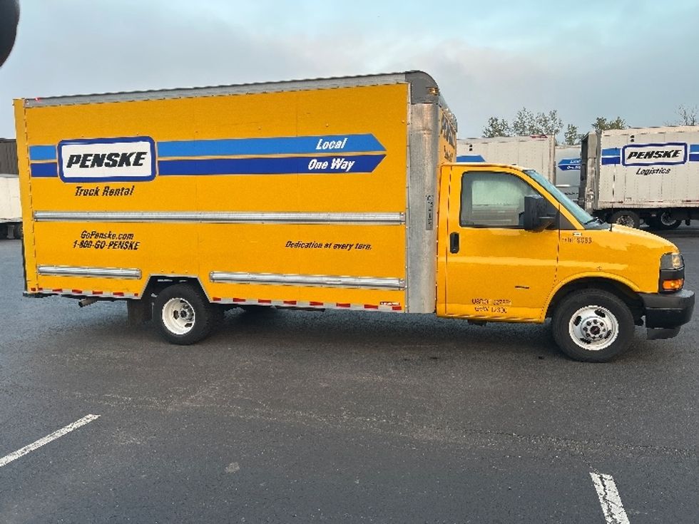 Light Duty Box Truck-Light and Medium Duty Trucks-GMC-2021-Savana G33903-Binghamton-NY-83,232\n\t\tmiles-$ 25,500 - Image 14