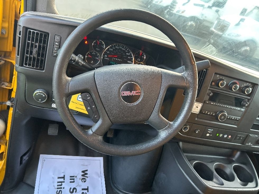 Light Duty Box Truck-Light and Medium Duty Trucks-GMC-2021-Savana G33903-Binghamton-NY-83,232\n\t\tmiles-$ 25,500 - Image 17