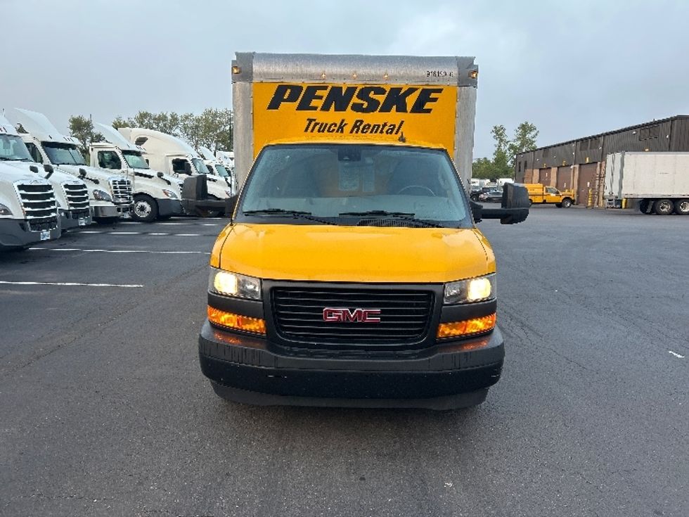 Light Duty Box Truck-Light and Medium Duty Trucks-GMC-2021-Savana G33903-Binghamton-NY-83,232\n\t\tmiles-$ 25,500 - Image 2