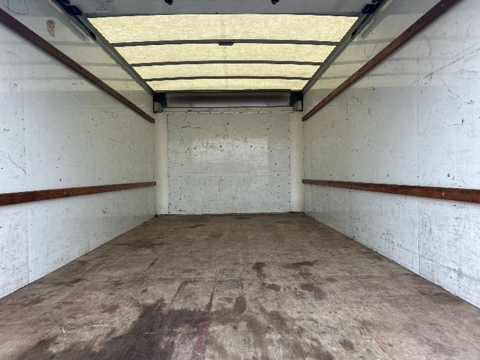 Light Duty Box Truck-Light and Medium Duty Trucks-GMC-2021-Savana G33903-Binghamton-NY-83,232\n\t\tmiles-$ 25,500 - Image 9
