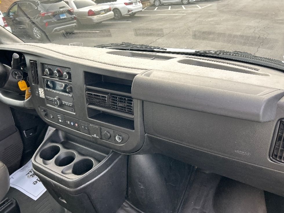 Light Duty Box Truck-Light and Medium Duty Trucks-GMC-2021-Savana G33903-Binghamton-NY-90,761\n\t\tmiles-$ 28,750 - Image 21