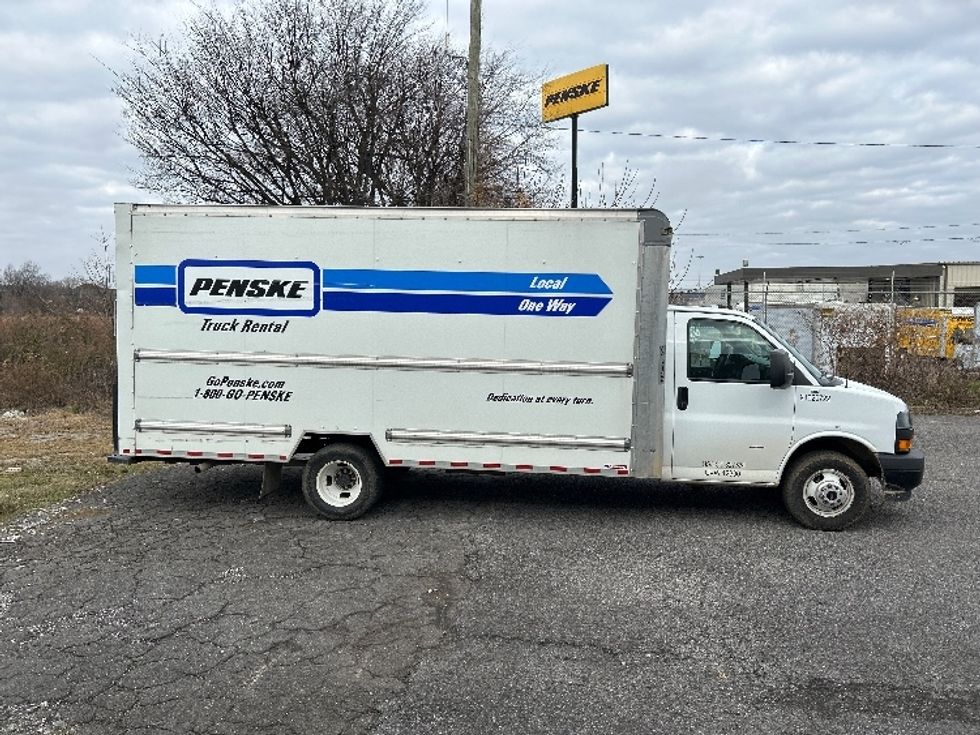 Light Duty Box Truck-Light and Medium Duty Trucks-GMC-2021-Savana G33903-Birmingham-AL-122,234\n\t\tmiles-$ 28,000 - Image 14