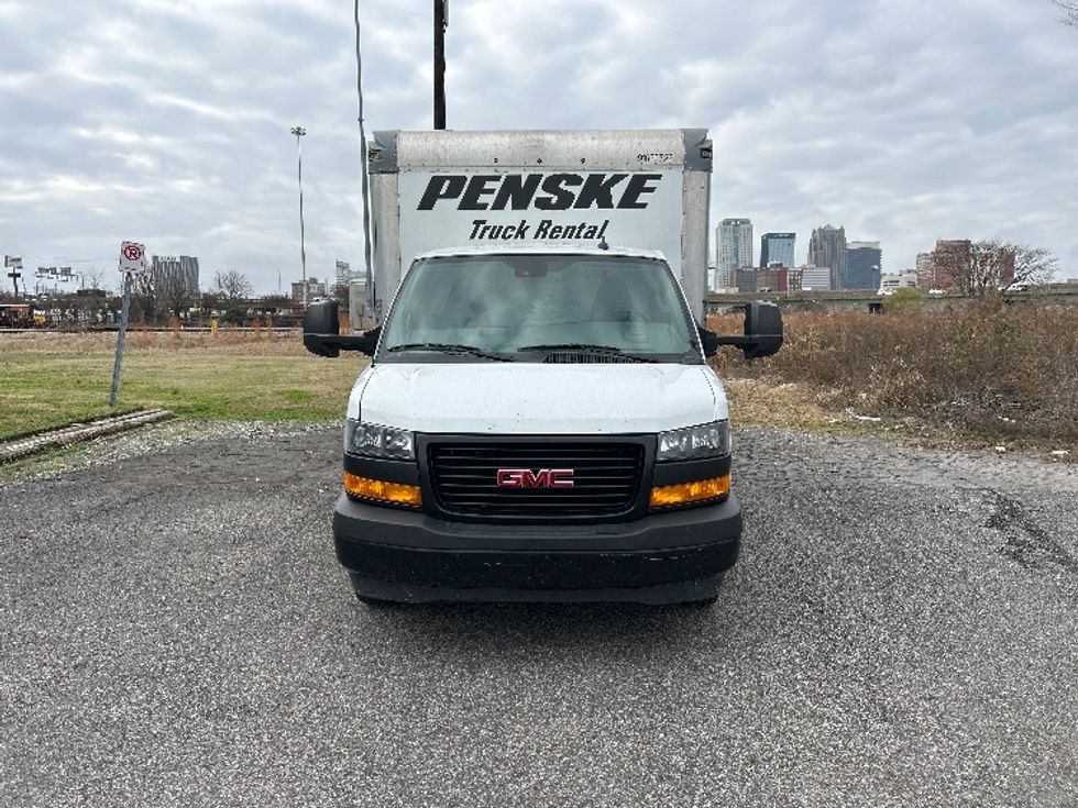 Light Duty Box Truck-Light and Medium Duty Trucks-GMC-2021-Savana G33903-Birmingham-AL-122,234\n\t\tmiles-$ 28,000 - Image 2